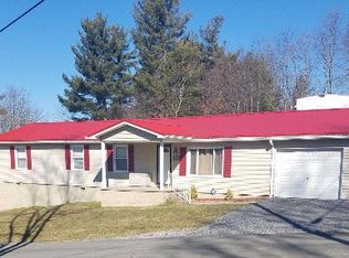 102 Pauline Dr, Shady Spring, WV 25918