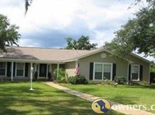 4201 Dantzler St, Moss Point, MS 39563