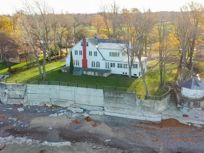 5198 Lake Shore Rd, Hamburg, NY, 14075