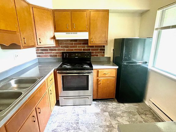 3rd image of 7579 Hazelcrest Dr APT H