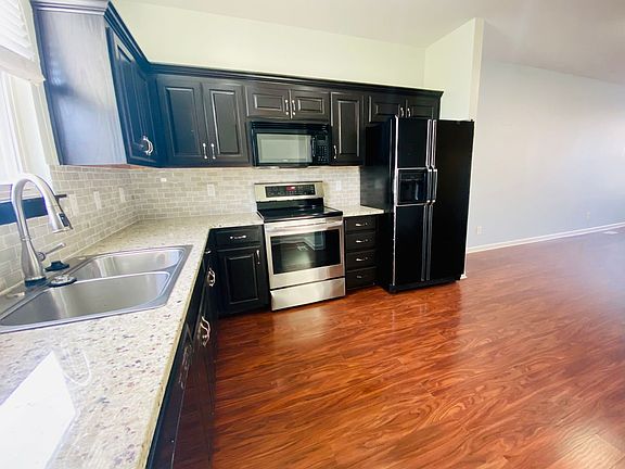5th image of 12337 S Tallgrass Dr