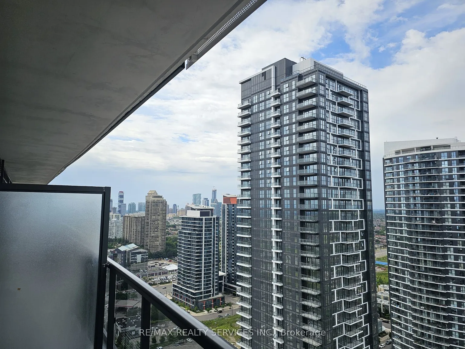 2 bed, $2,500 — Photo 3