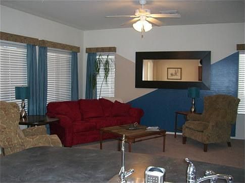 3rd image of 3009 N Palace Ct