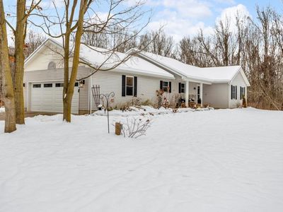 1395 S Lacey Lake Rd, Charlotte, MI, 48813