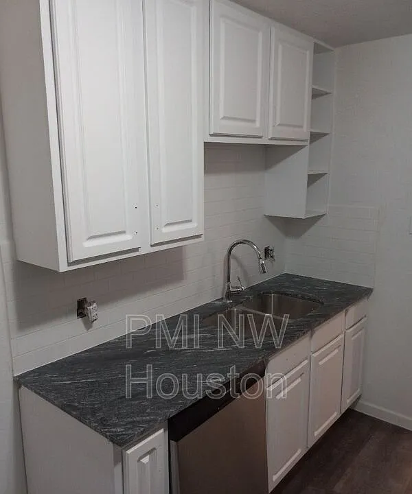 2681 Gessner Rd #402