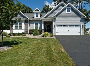 3 Isabel Ct, Colonie, NY 12205