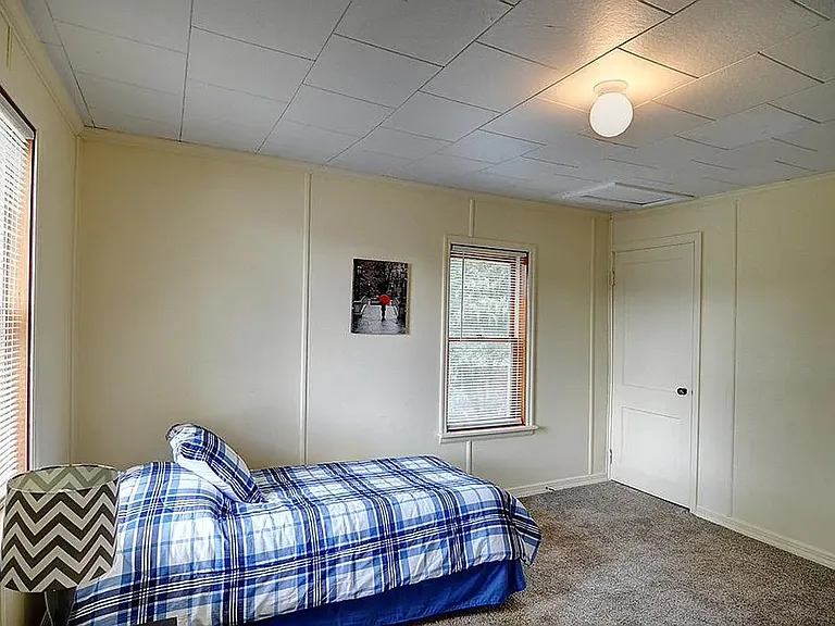 9556 Kenrick Rd — Photo 24