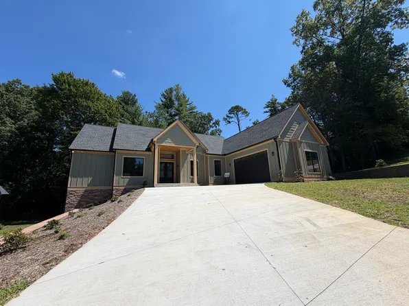 12 King Heights Dr, Fletcher, NC 28732