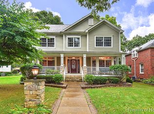 624 N Center St, Naperville, IL 60563