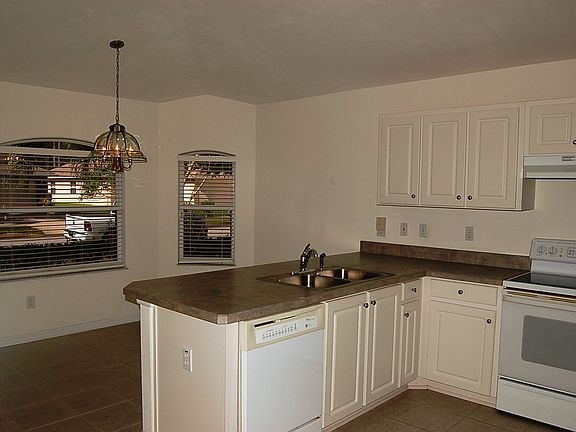 4th image of 1823 Turnbull Lakes Dr