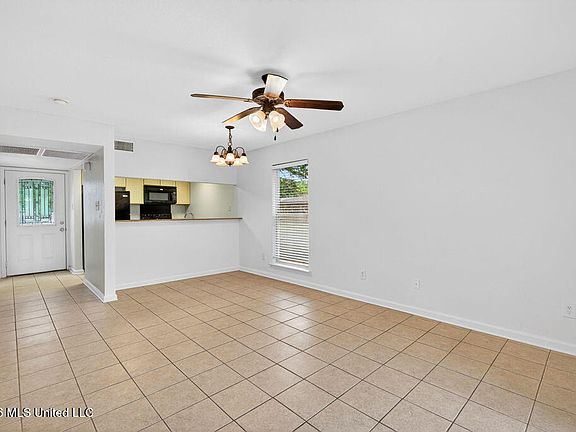 4th image of 3230 Cumberland Rd APT 112