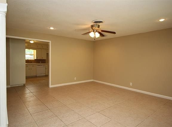 4th image of 5824 Trail Lake Dr