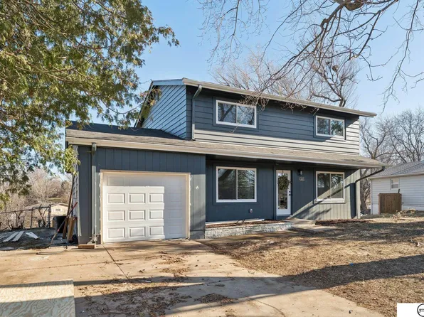 1217 Wilroy Rd, Bellevue, NE 68005