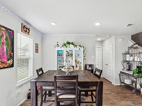 4th image of 101 Spring Creek Ln
