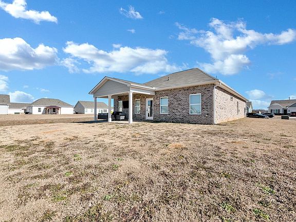 5th image of 18557 Oxbow Ln