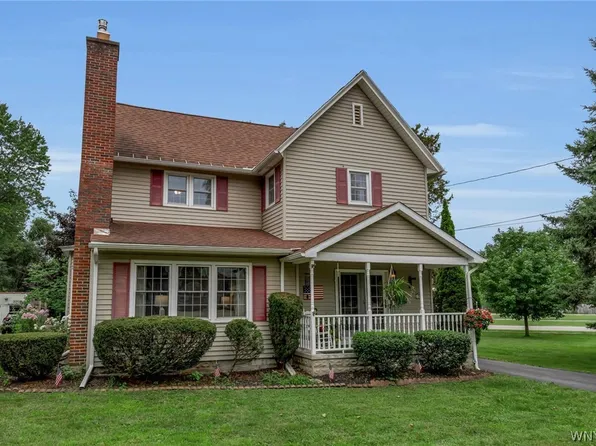 40 Clinton St, Akron, NY 14001