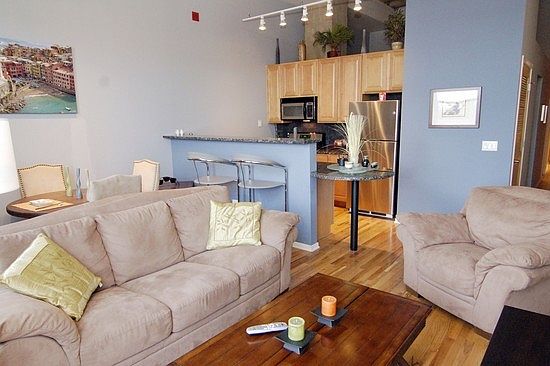 4th image of 1645 W Ogden Ave Unit 509