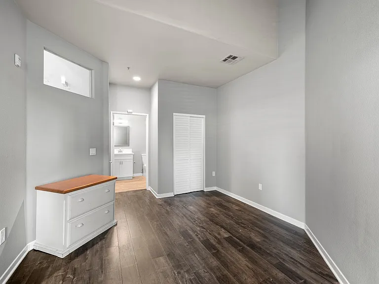 1501 Front St #633 — Photo 21