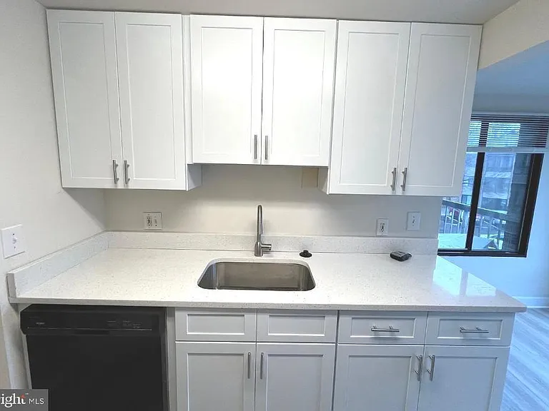 18001 Chalet Dr #19202 — Photo 4