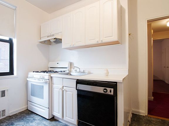 3rd image of 6960 108th St APT 508