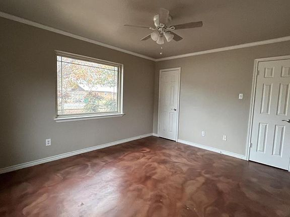 3rd image of 203 Ash Dr