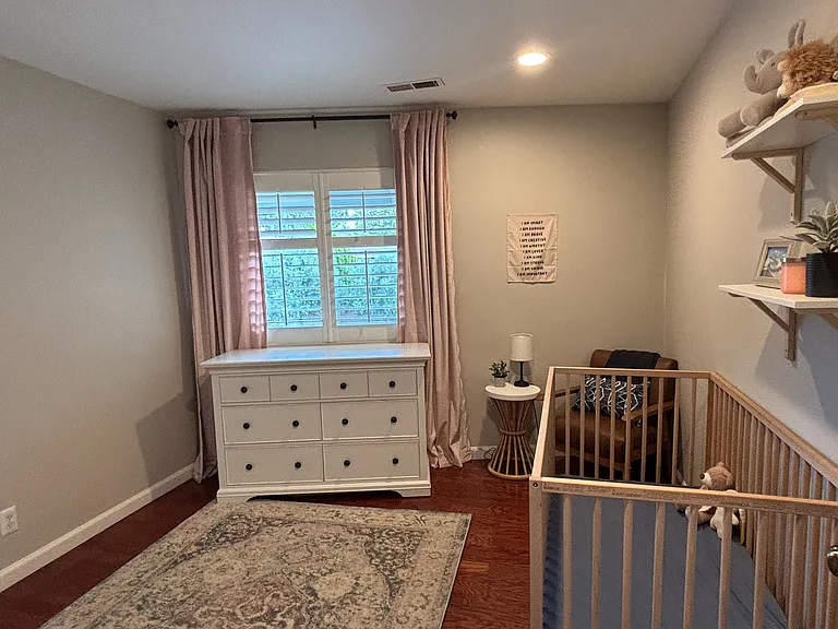 206 W Prospect Ave #F — Photo 12