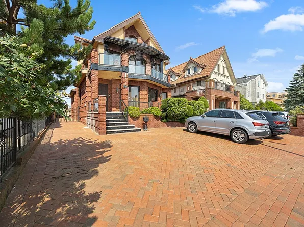 262 Corbin Pl, Brooklyn, NY 11235