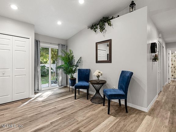 5th image of 624 FRANCIS Street