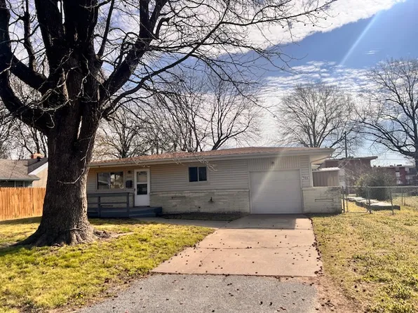 2102 S Delaware Ave, Springfield, MO 65804