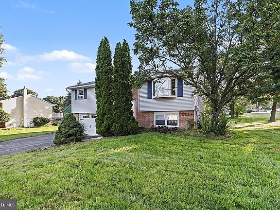 4th image of 140 Brian Dr
