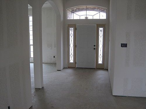 2nd image of 1530 Hazelnut Dr