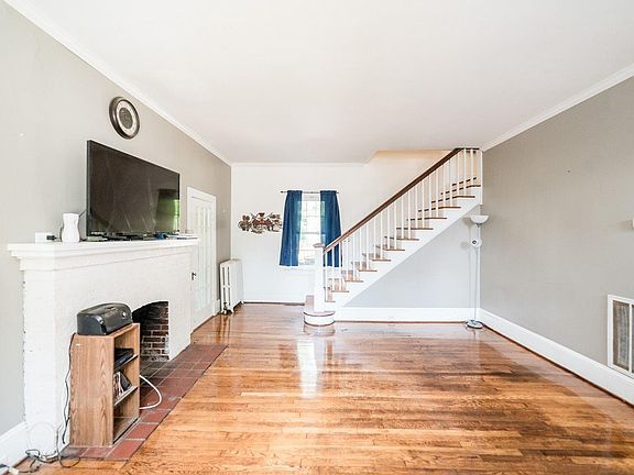4th image of 516 Bedford Ave