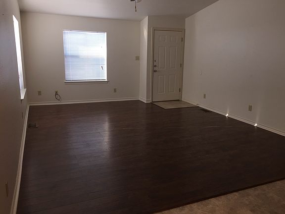 2nd image of 930 Via Viejo St APT 8W