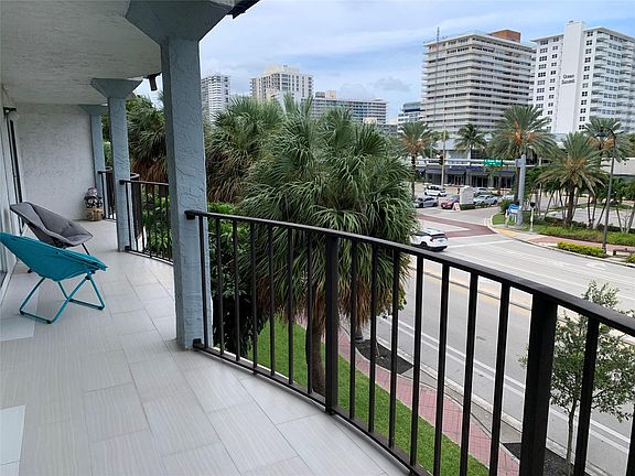 4th image of 3909 N Ocean Boulevard #313