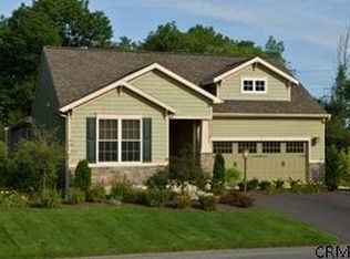 31 Sutherland Dr, Watervliet, NY 12189