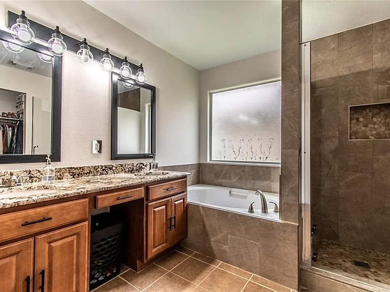 3810 Los Arroyos Dr — Photo 8