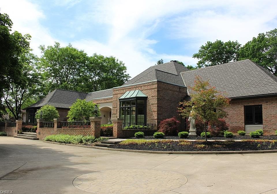 1st image of 884 Robinwood Hills Dr