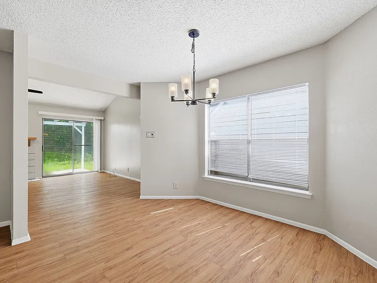 3932 Heritage Hill Dr — Photo 7