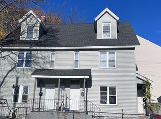 7 Arthur St, Lowell, MA 01851