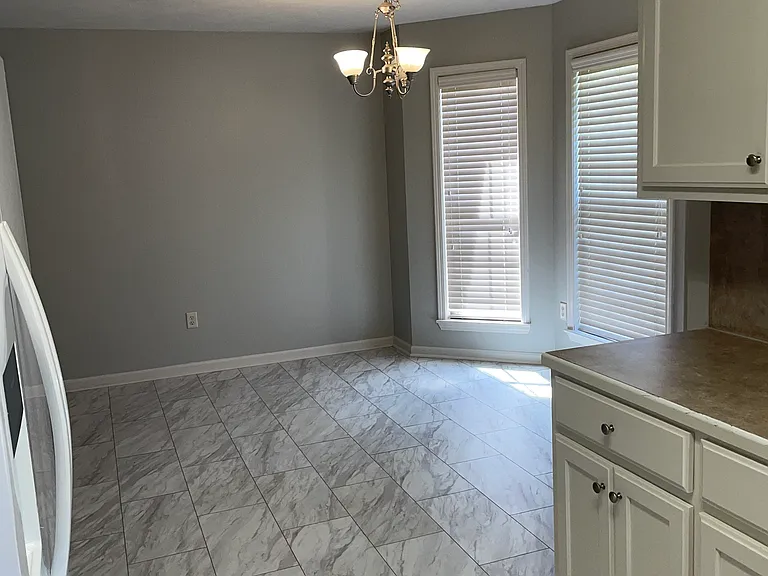 21 Mitchell Cir — Photo 8