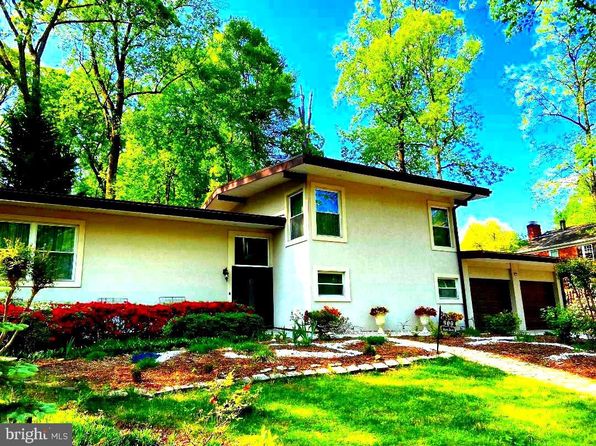 900 Azalea Dr, Rockville, MD 20850