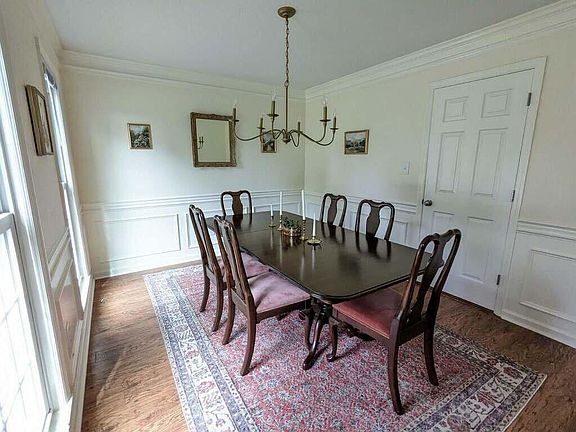 4th image of 296 Ashbrook Dr