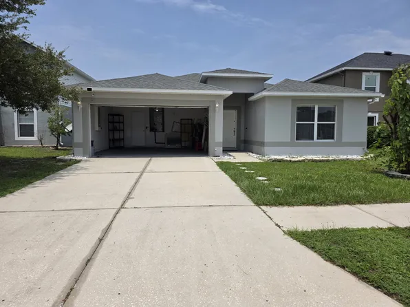 30203 Rattana Ct, Wesley Chapel, FL 33545