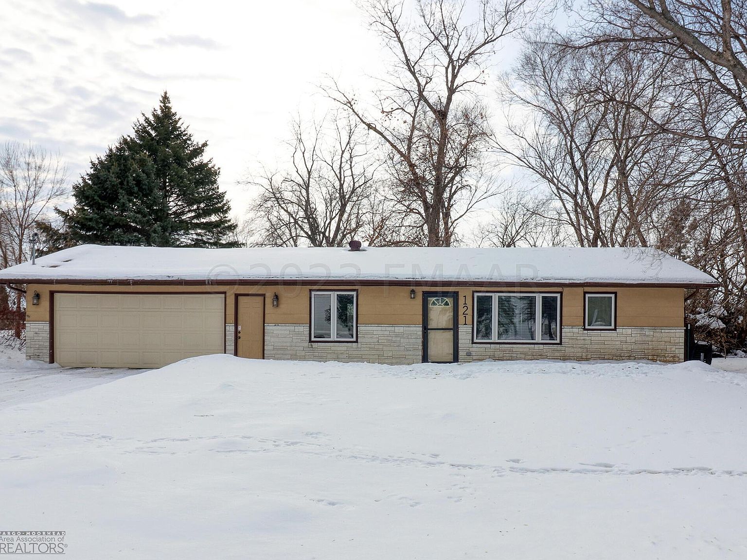 121 1st St S, Sabin, MN 56580 Zillow