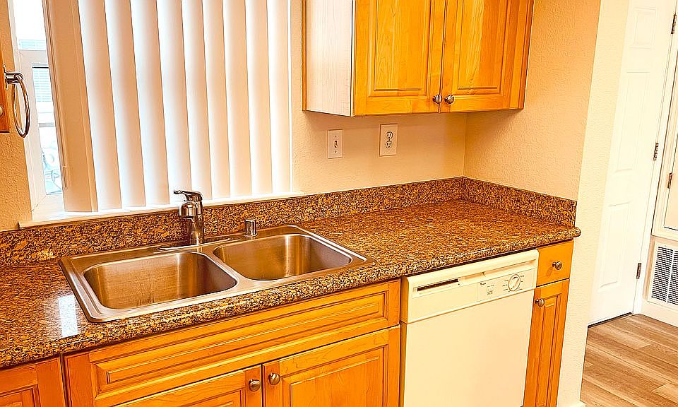 1st image of 90 Athol Ave #1D