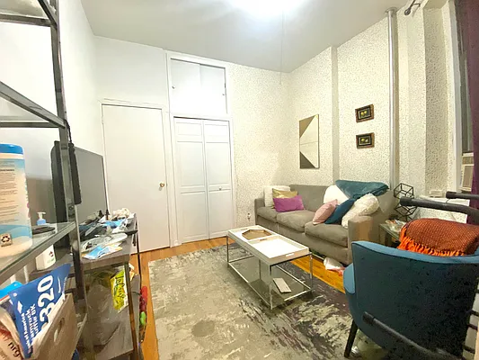 Rented by Ethan Blinder, LREB | media 19