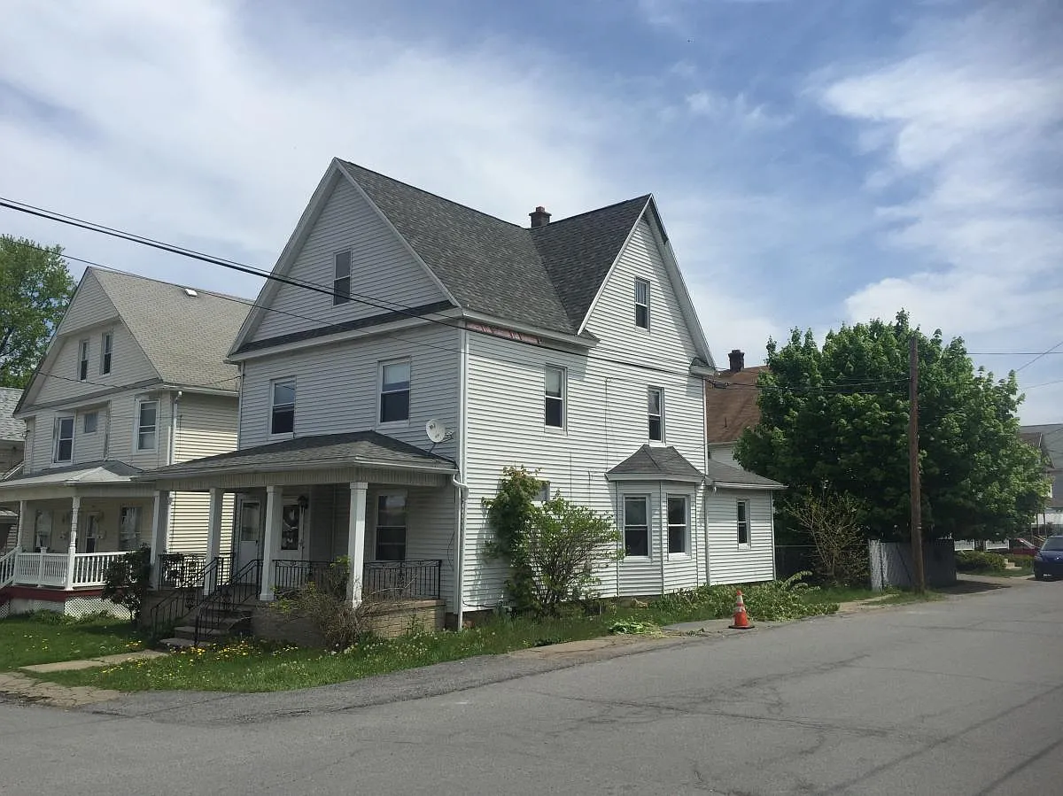 821 S 9th Ave photo 1