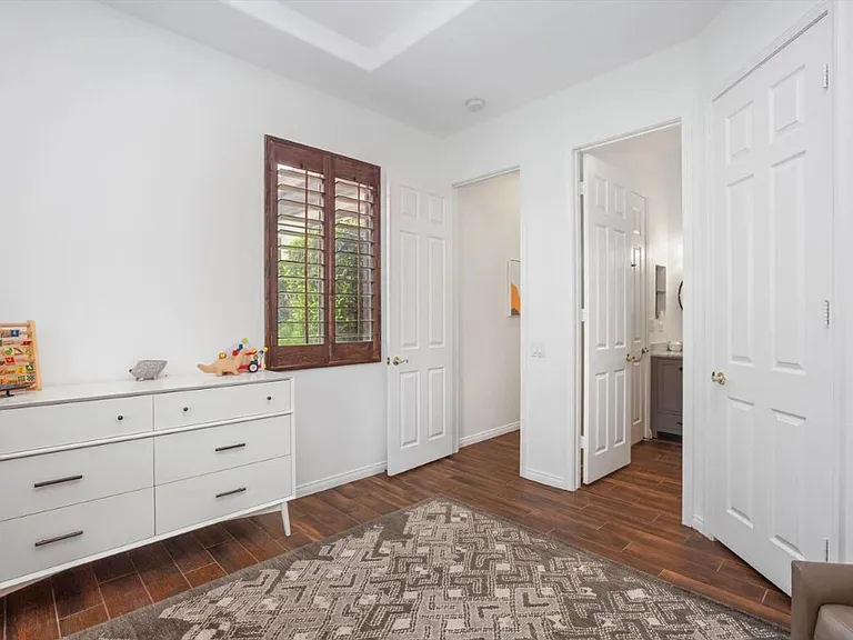 43625 Parkway Esplanade E — Photo 10