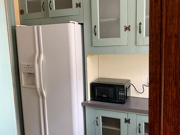 3rd image of 65 Park Ave