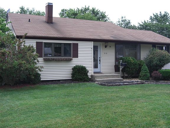 2nd image of 3112 Falcon Ave